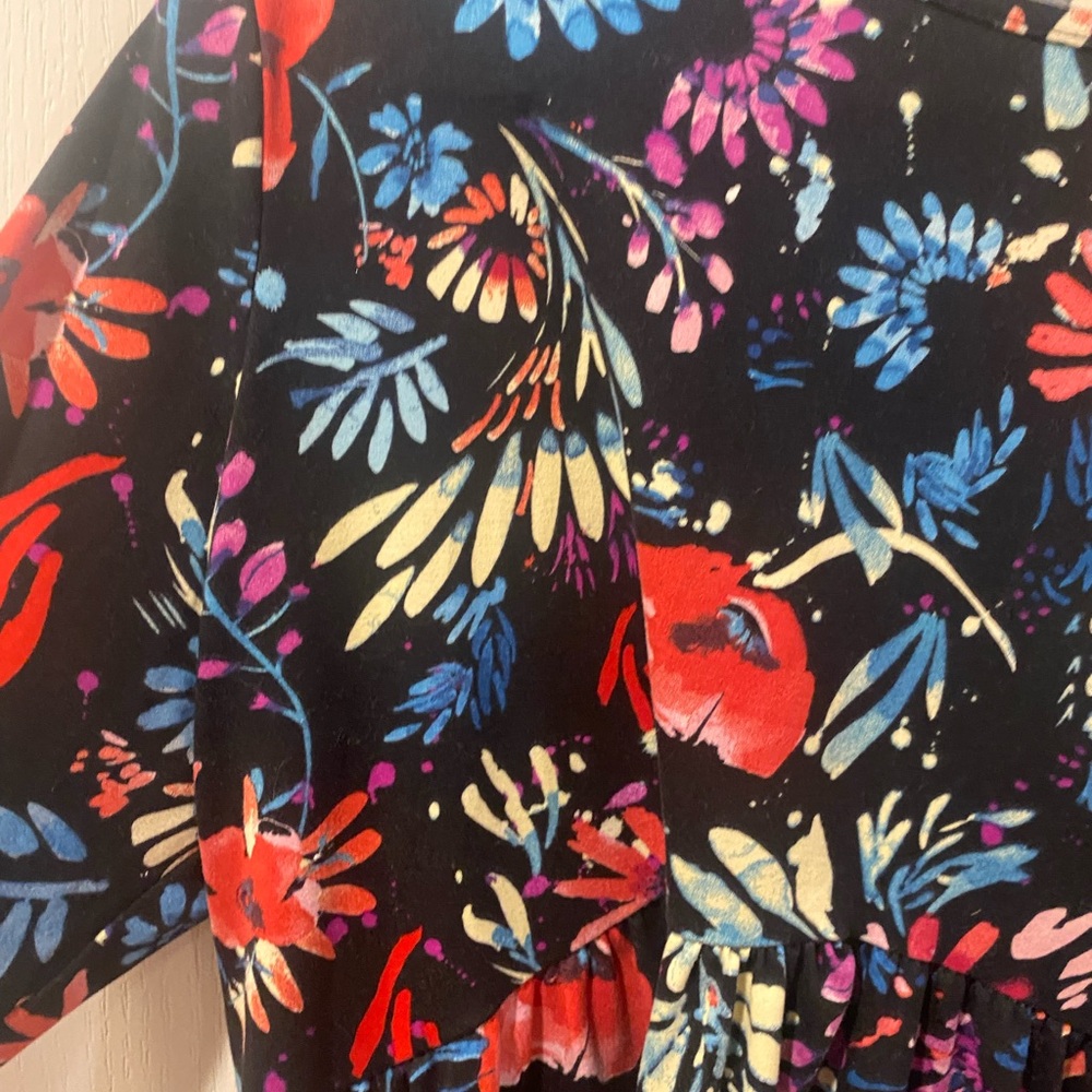 Agnes & Dora 3/4 ruffled sleeve Floral- Sz Large, Spring floral